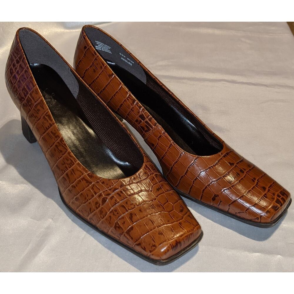 LifeStride Studio Women's Croc Embossed Leather Heels Pumps Size 8.5 M Brown